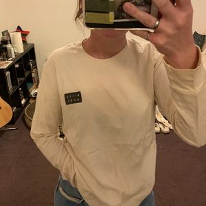 long sleeve billabong tee 🤙🏼